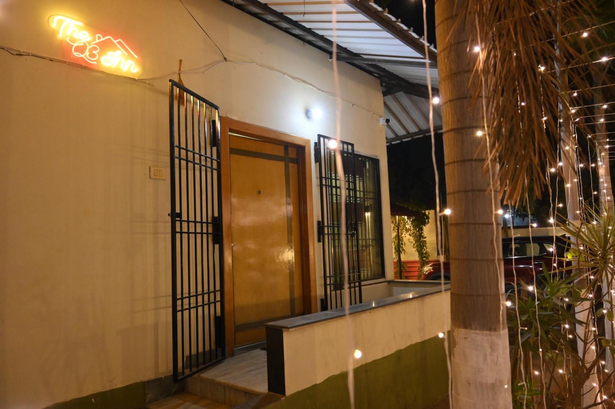 The Q3 Inn Гувахати Екстериор снимка